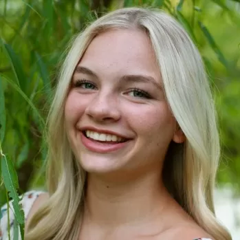 Harper Miesch headshot